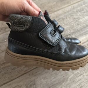 Used Carters toddler boys black winter boots size 9